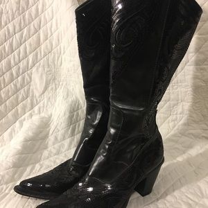 Women’s black bling boot